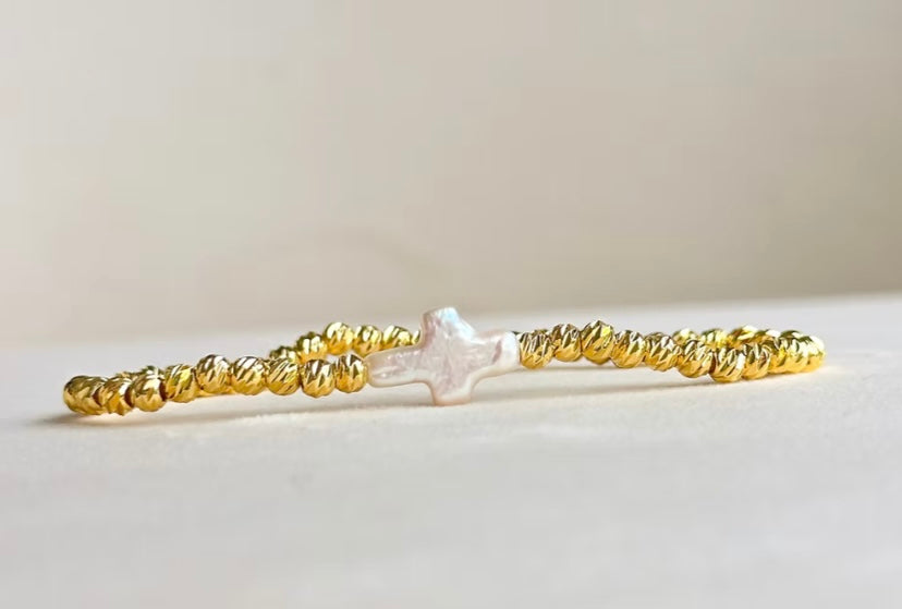 EE CROSS STRETCH BRACLET