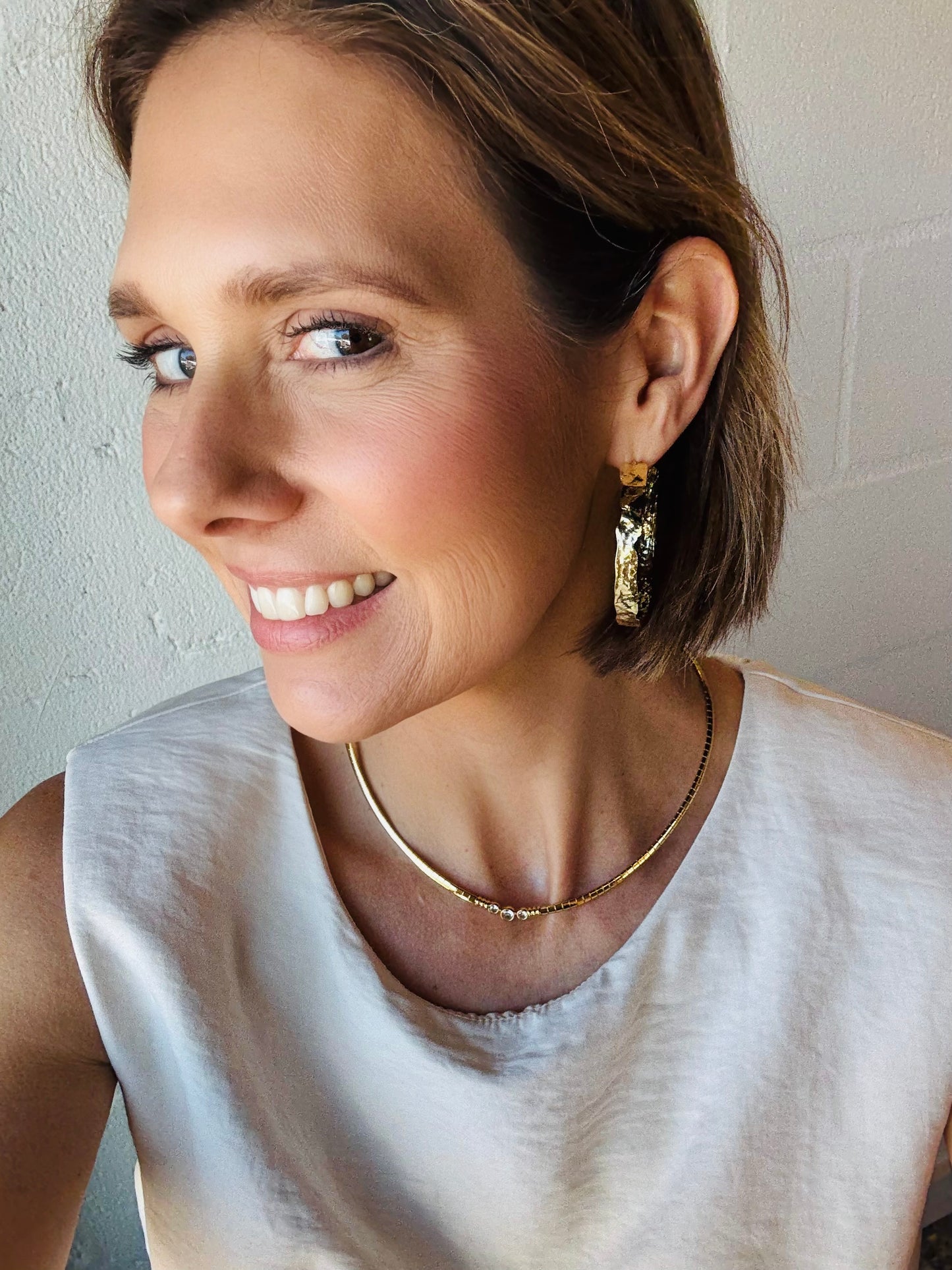 BE LG HAMMERED HOOPS