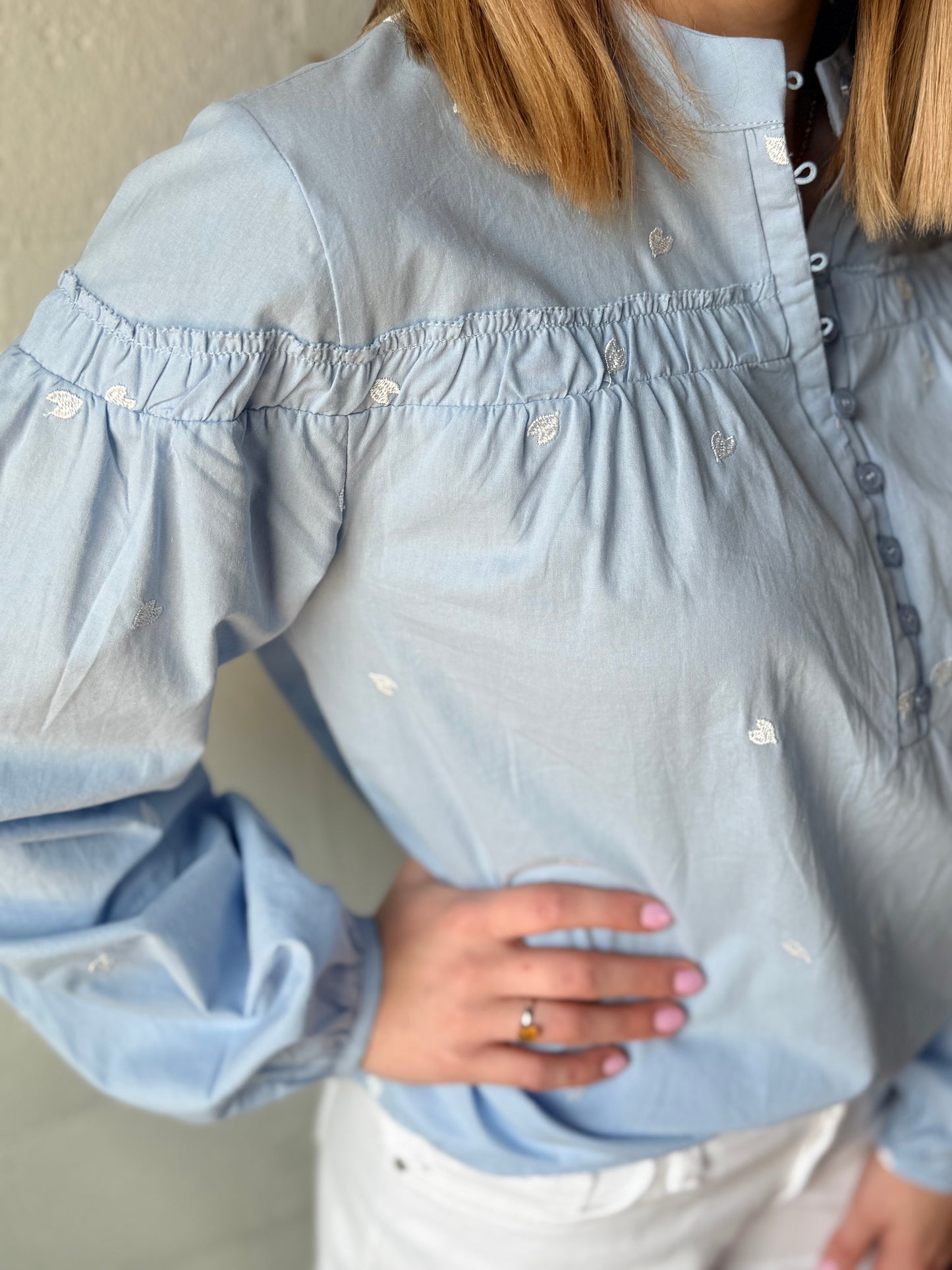 BY BLUE EMB TOP