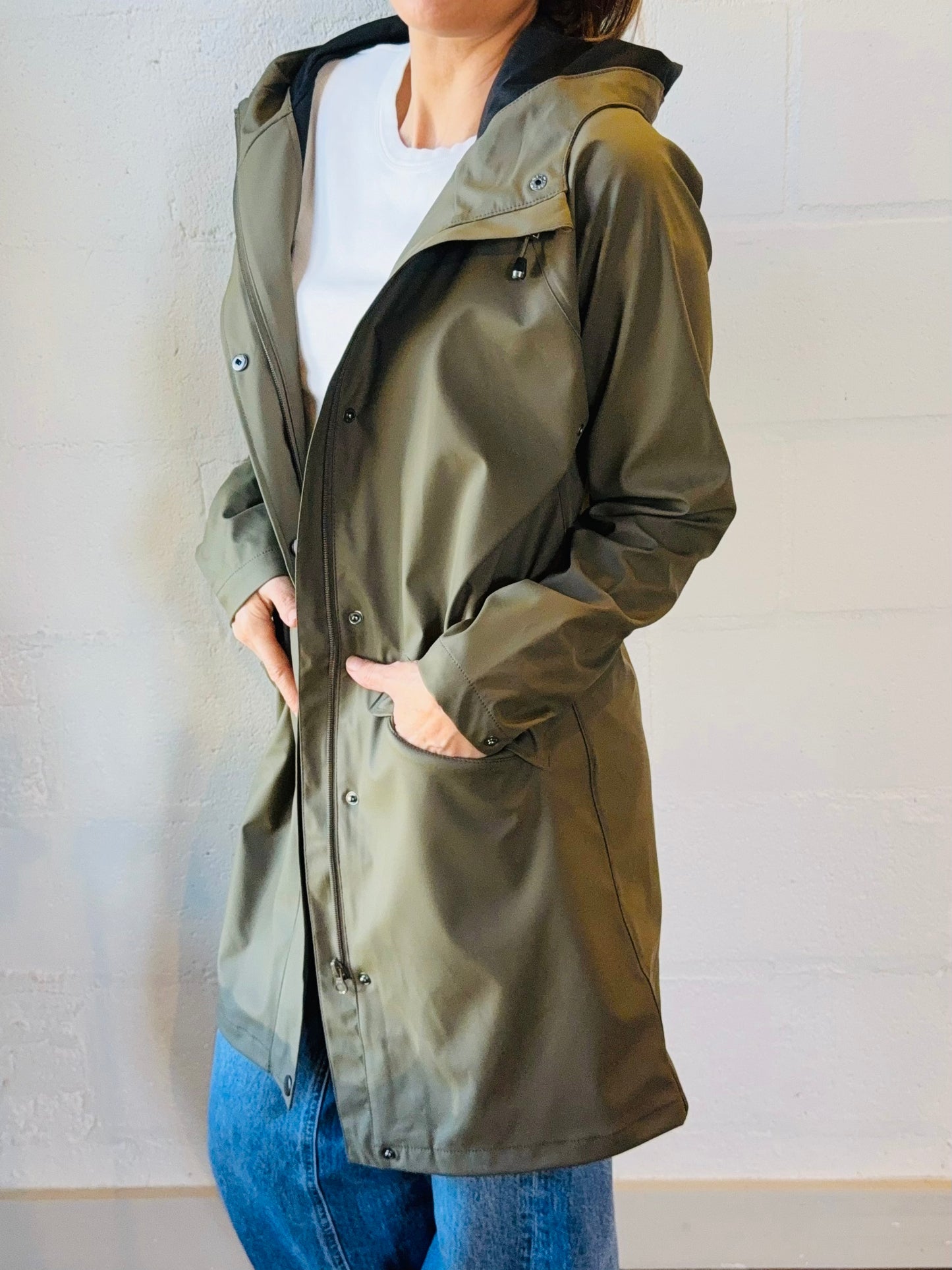 IC GRN RAINCOAT
