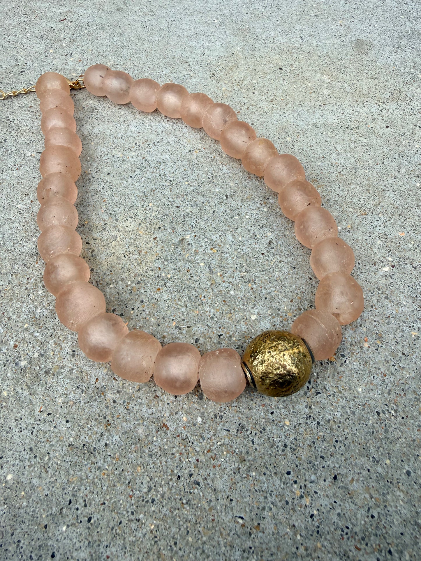 VT GLASS BEADED NCKLACE