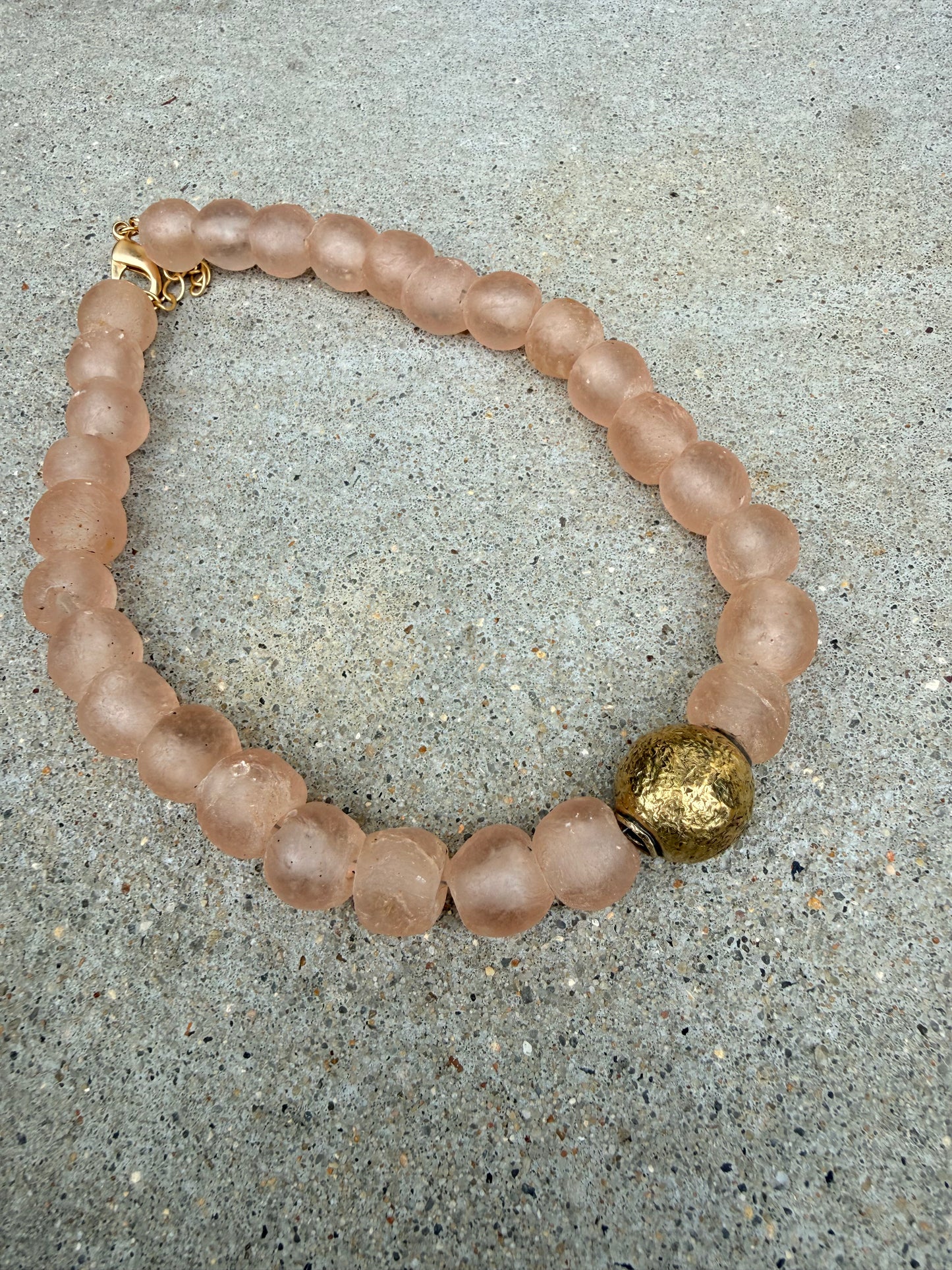 VT GLASS BEADED NCKLACE