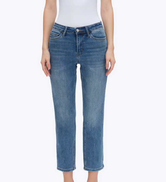 BY STRAIGHT LEG CROP