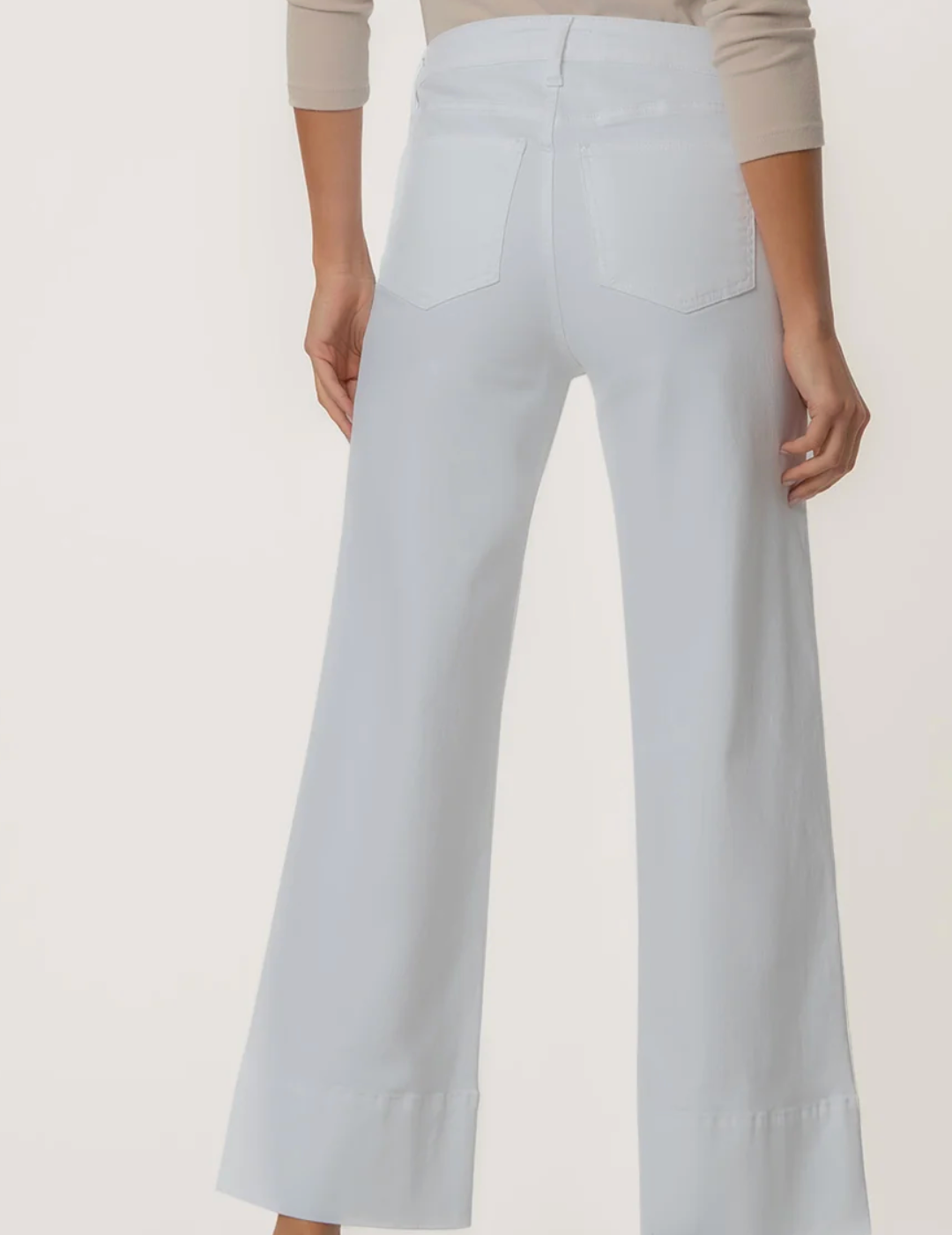 TUK MEG WHT CUFF