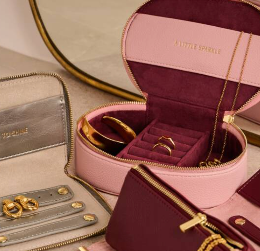 KL OVAL JEWELRY BOX