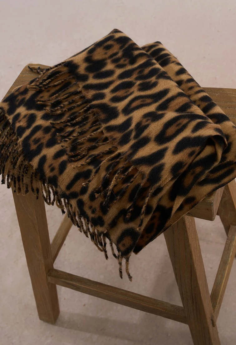 MB  LEOP SCARF