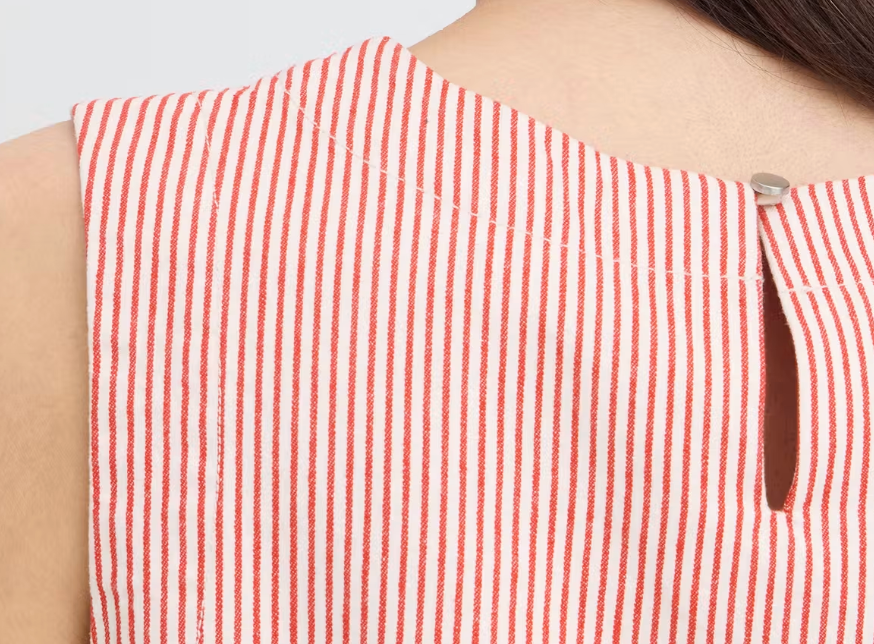 BY PINSTRIPE TOP
