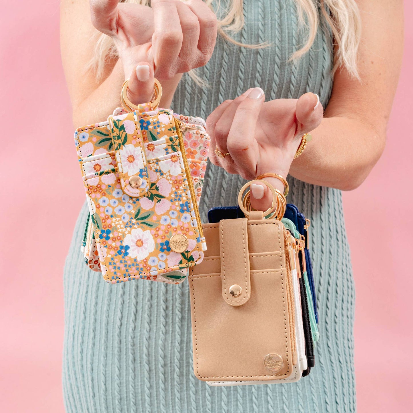 DE Keychain Wallet - White